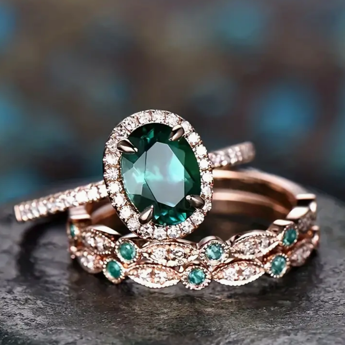 Anel em Ouro Rosa com Zircônia Verde Vintage