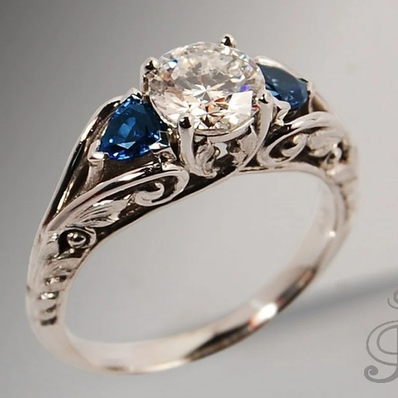 Anel em Cristal Azul e Branco Vintage
