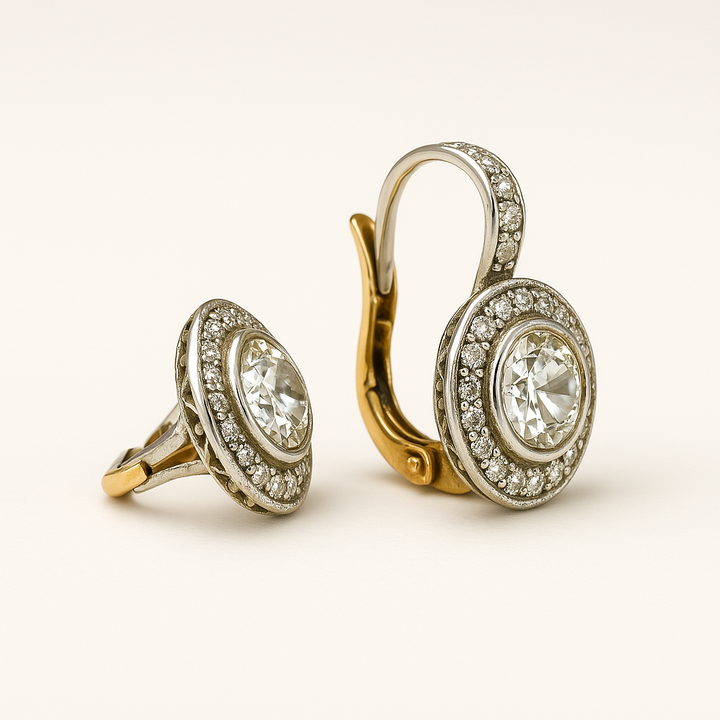 Brincos vintage em prata adornados com zircônia