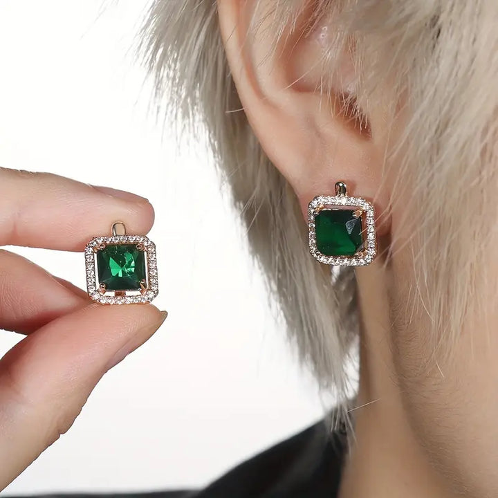 Brincos em zirconia quadrada verde dourada | Ouro