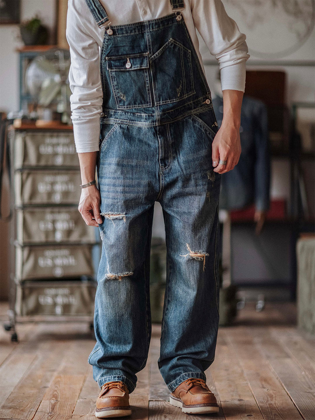 Pantalón de tirantes azul desgastado retro