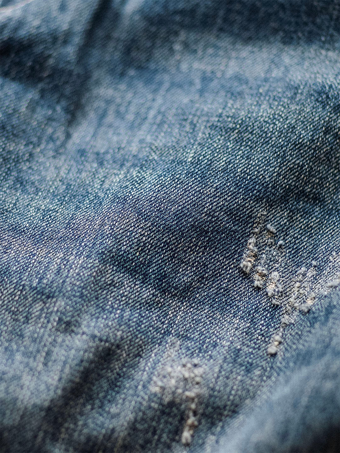 Pantalón de tirantes azul desgastado retro