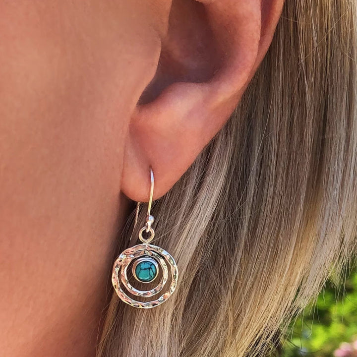 Brincos Boho Saturno com Turquesa