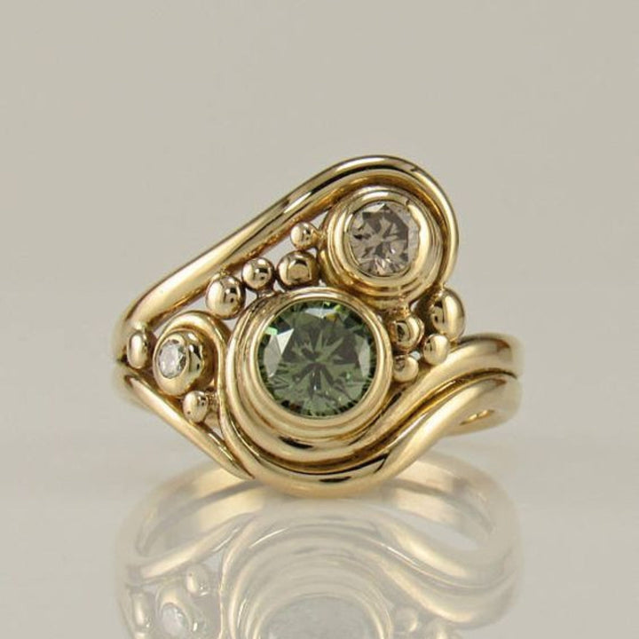 Anel Vintage em Zircônia Dourada Verde