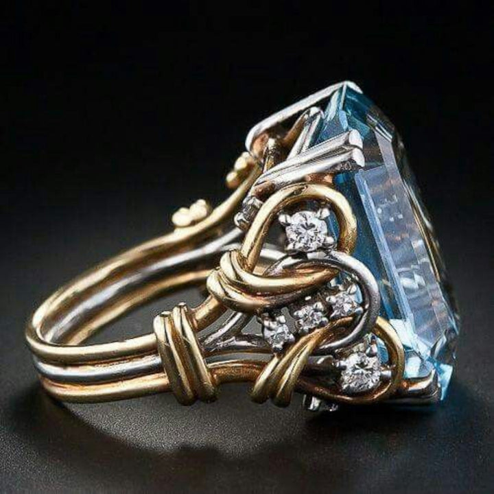Anel Vintage Sobreposto em Ouro com Zircônia Azul