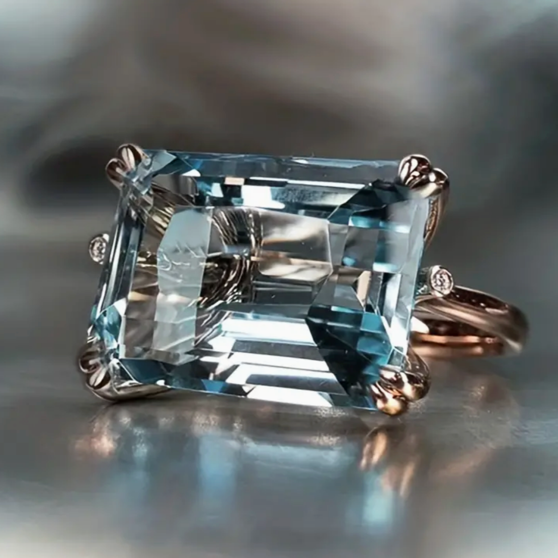 Anel Vintage em Zircônia Azul