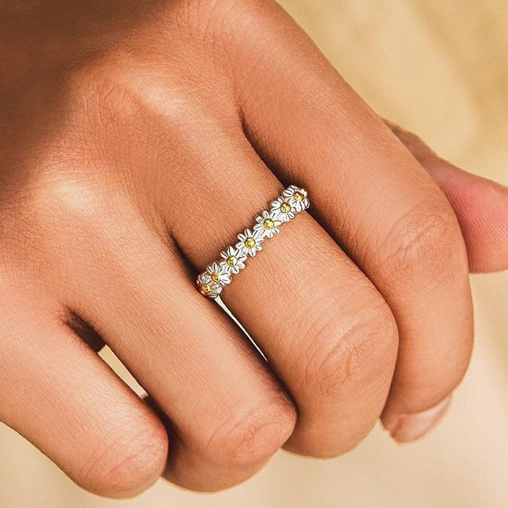 Anel Ajustável em Prata Esmalte à Mão Margarida