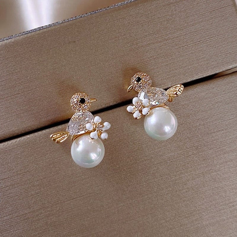 Brincos Birdie de luxo com zircão e incrustação de pérolas