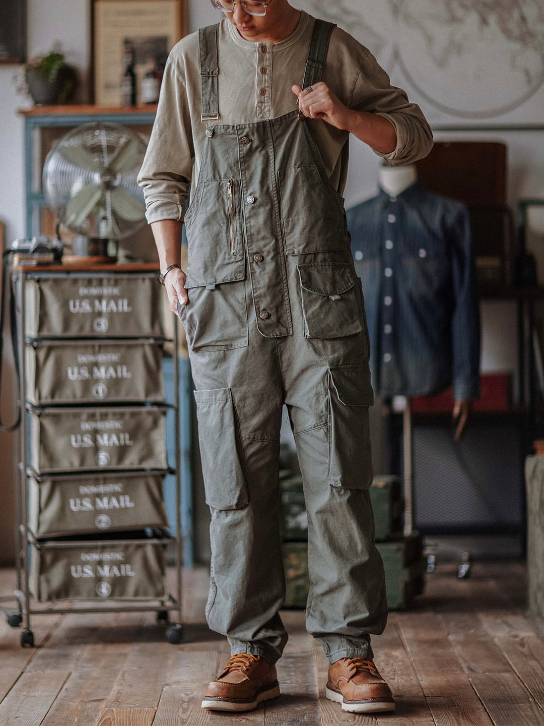 Pantalón de trabajo azul oscuro resistente