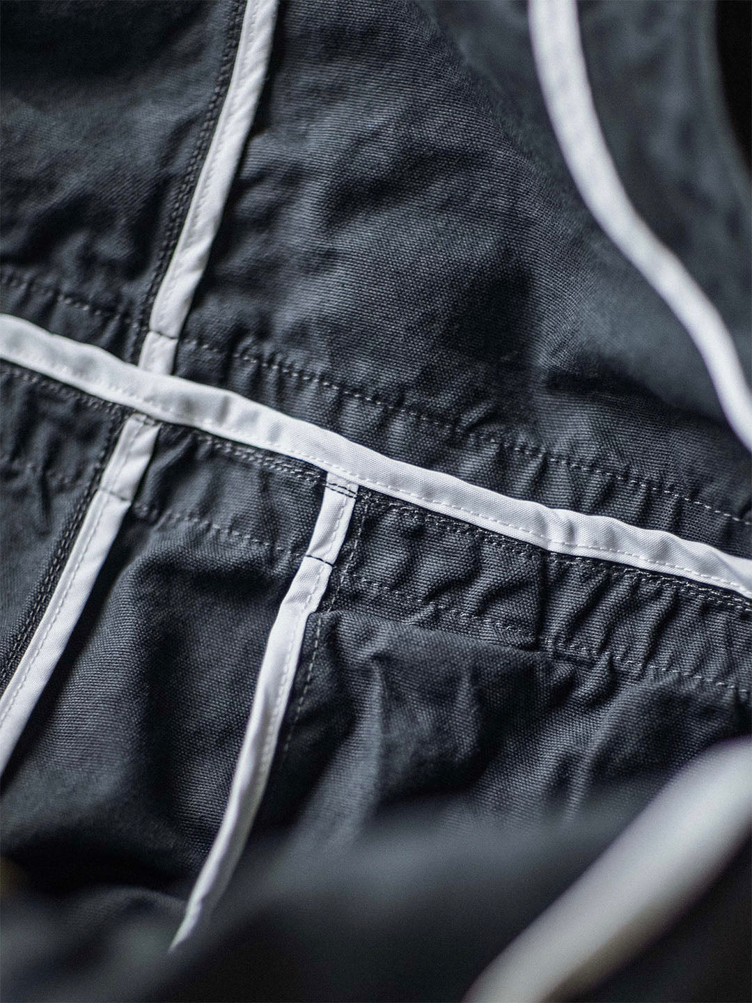 Pantalón de trabajo azul oscuro resistente