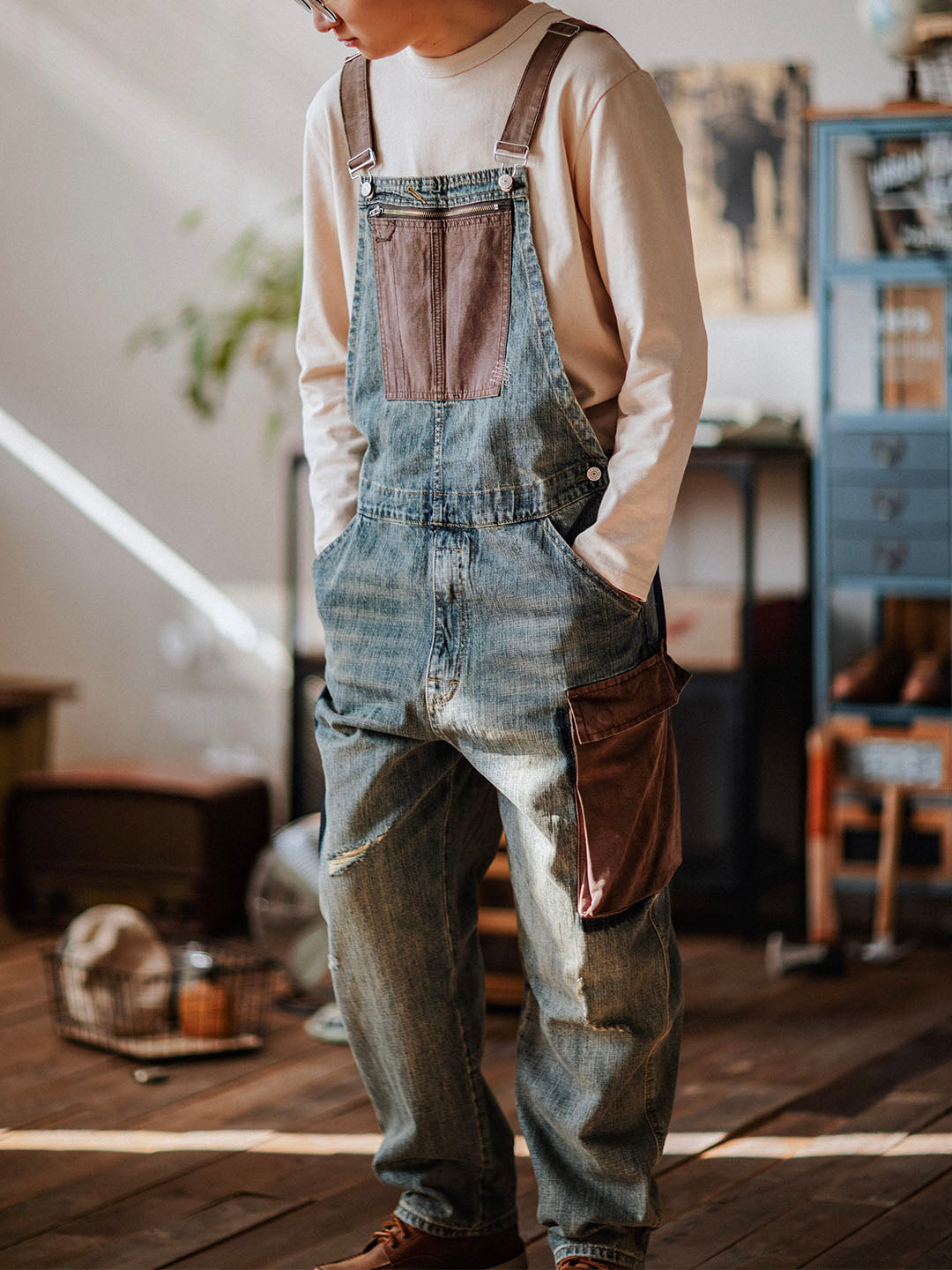 Pantalón de tirantes azul claro casual