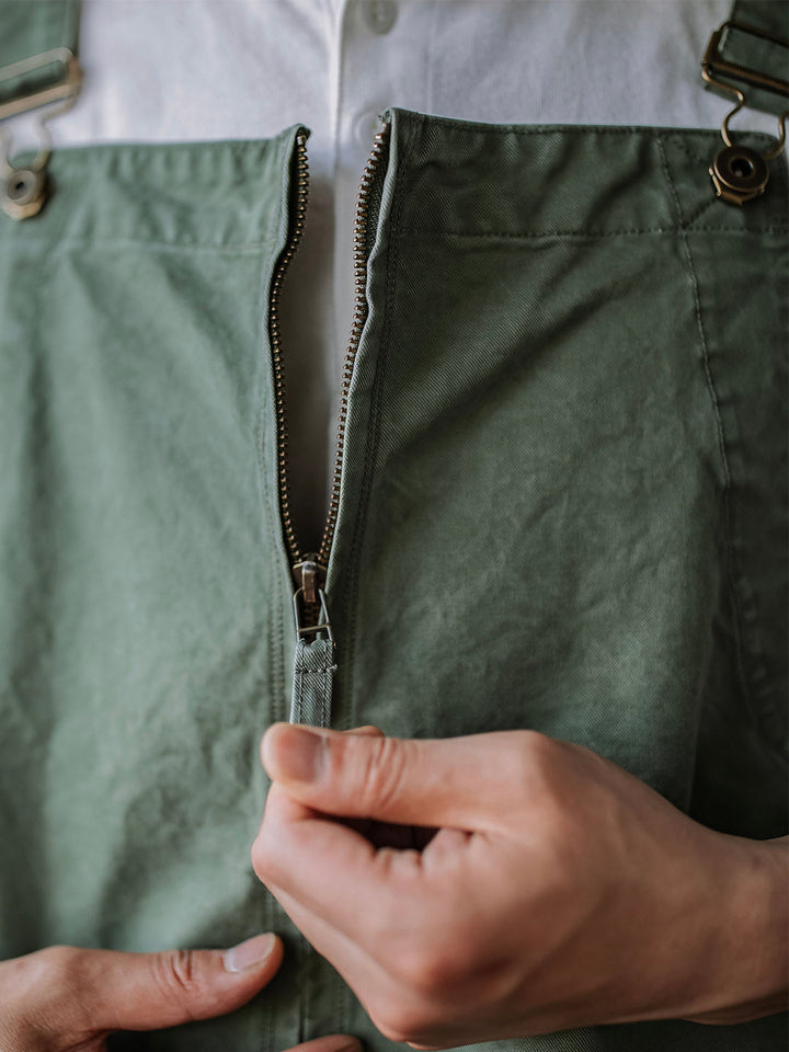 Pantalón de tirantes beige elegante