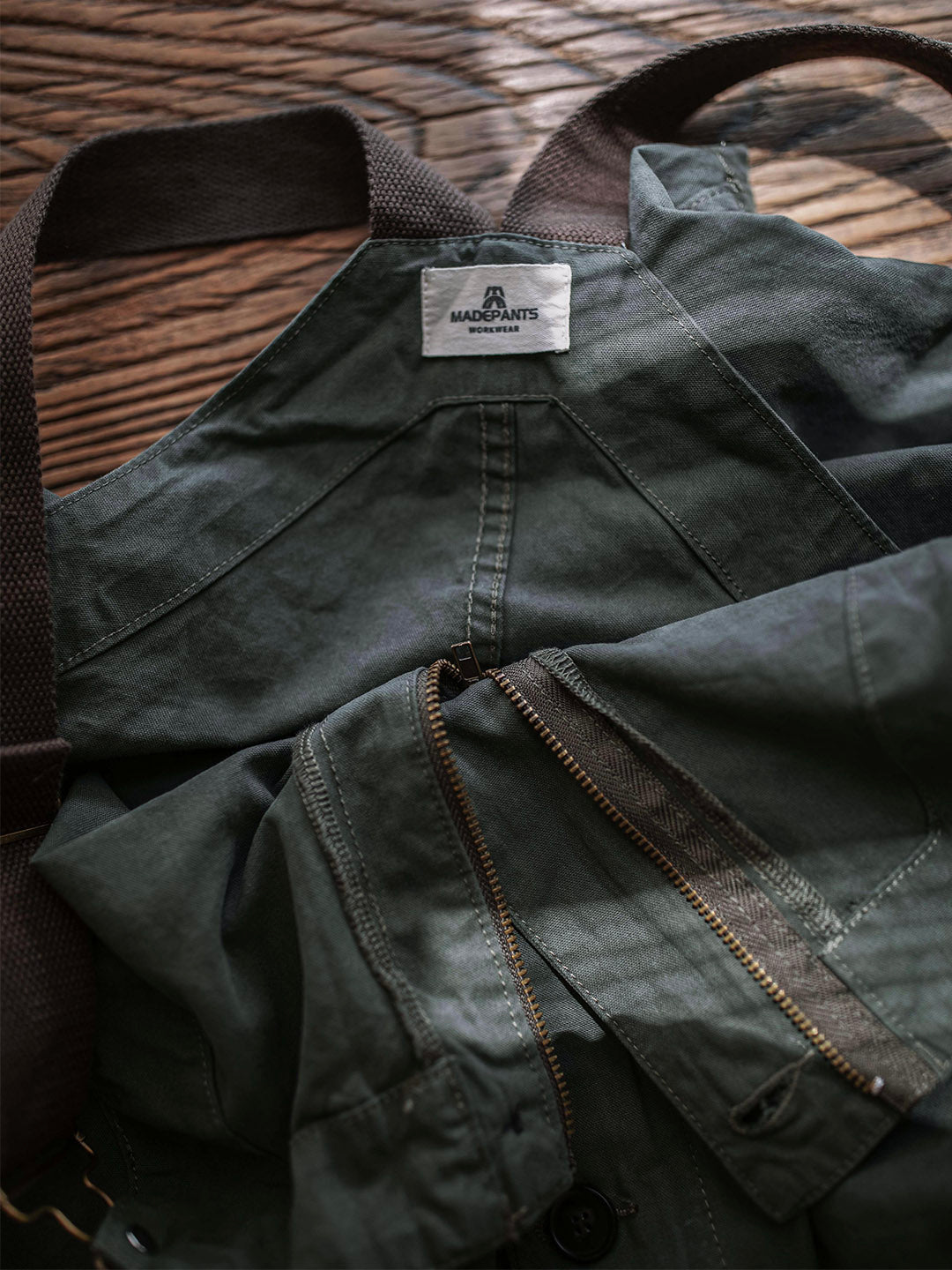 Pantalón de tirantes auténtico