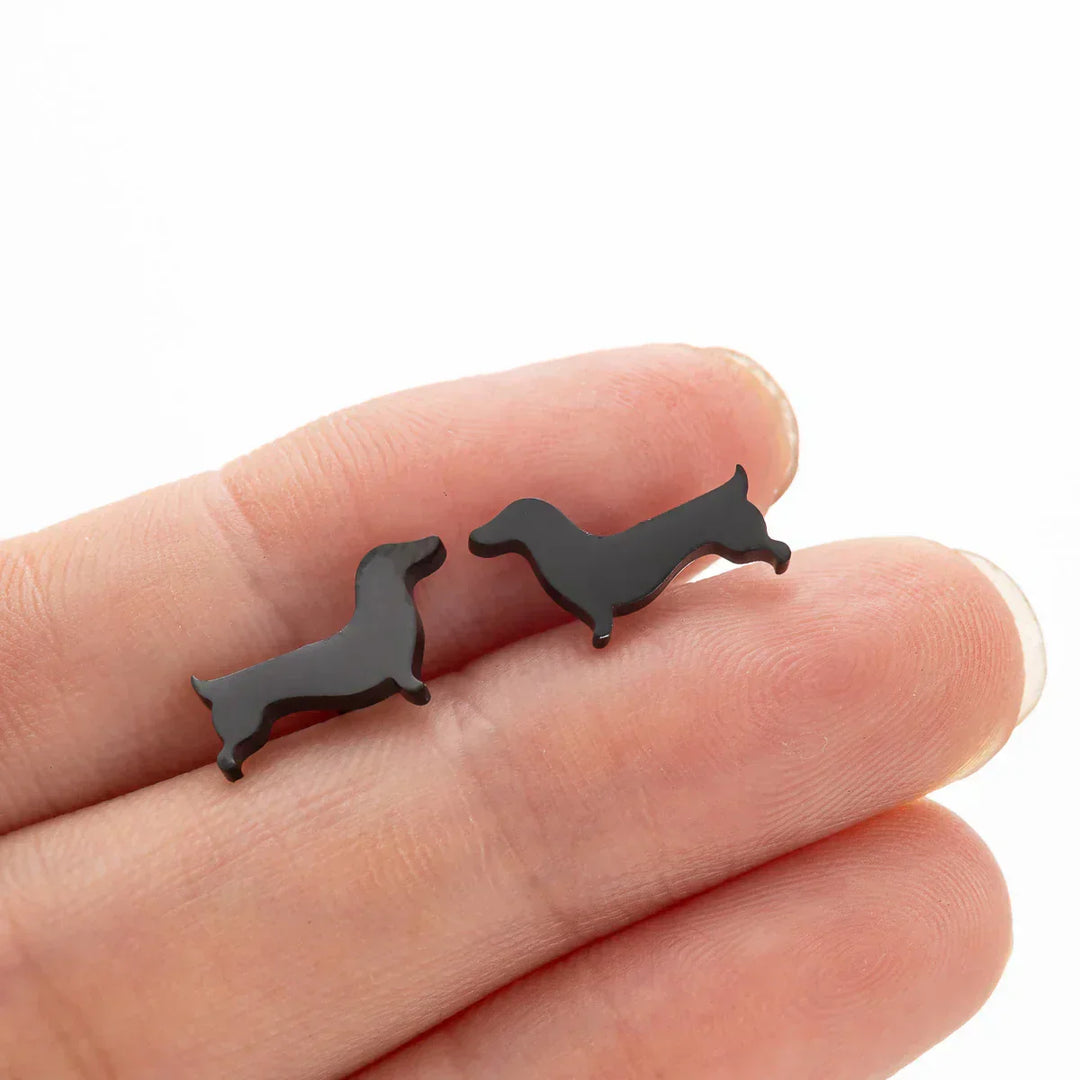 Brincos de pino em forma de dachshund