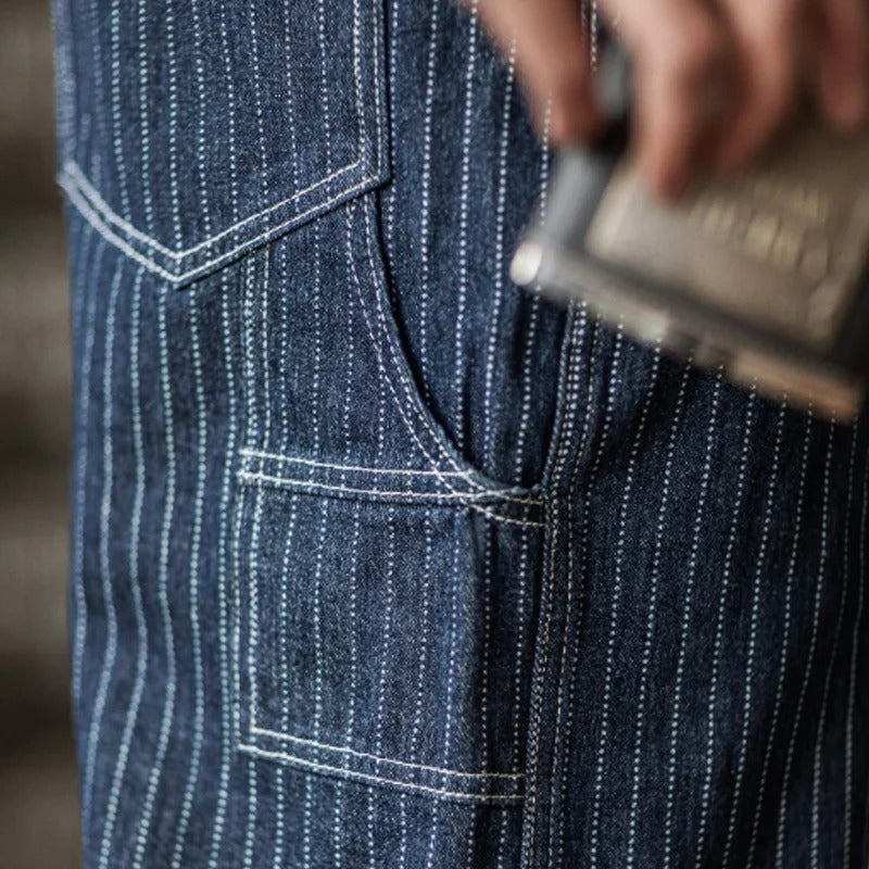 Pantalón de tirantes clásico atemporal