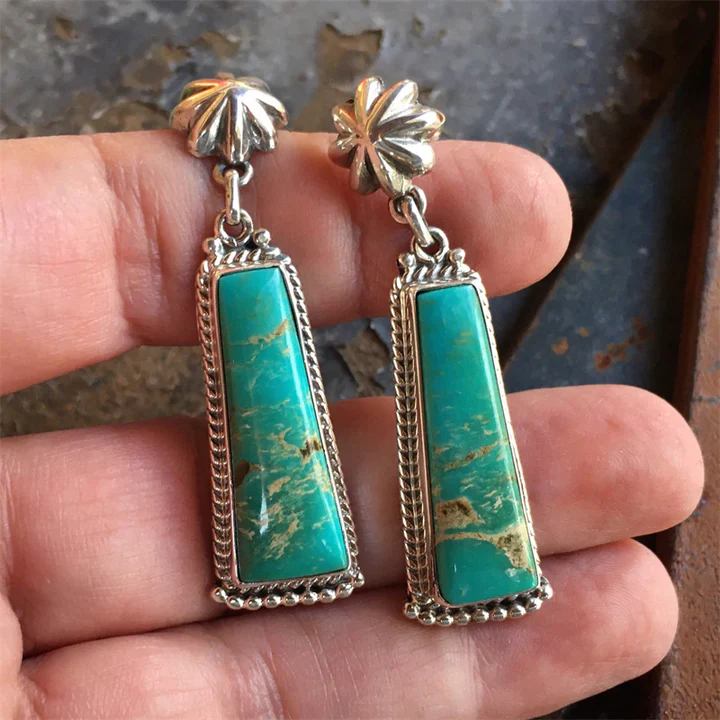 Brincos vintage em pedra turquesa