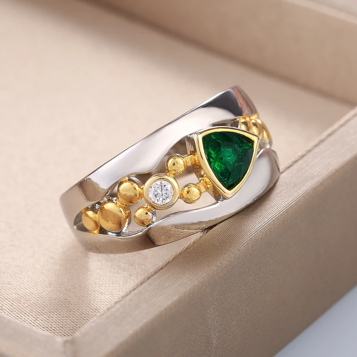 Anel Vintage em Cristal Verde