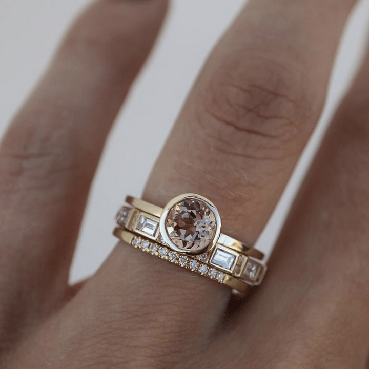 Anel Vintage em Ouro com Cristal Incrustado