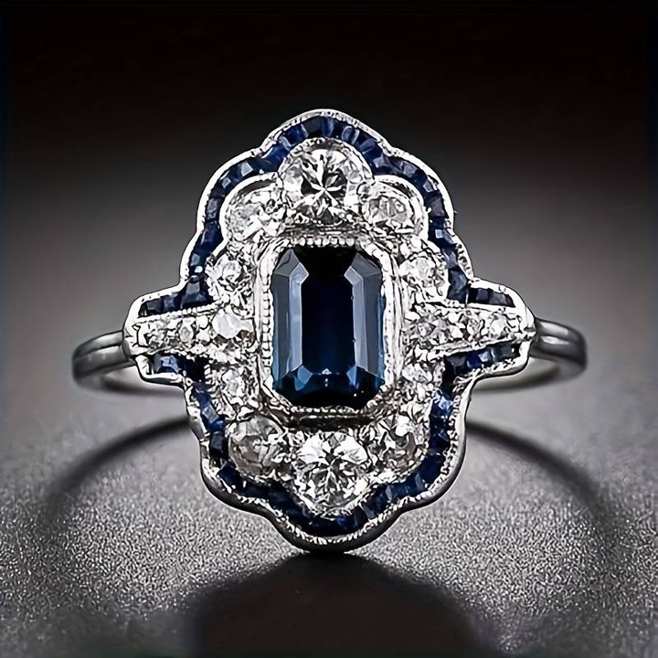 Anel Vintage em Prata com Cristal Azul