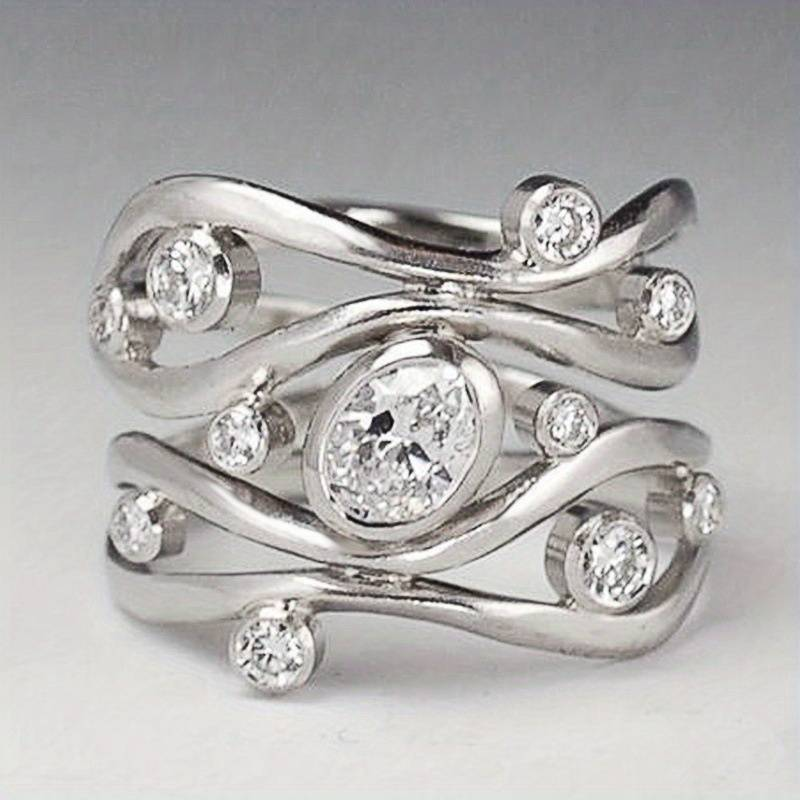 Anel Vintage em Prata com Zircônia Irregular