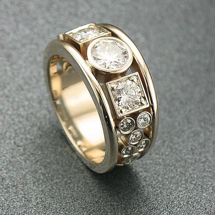 Anel Vintage Dourado em Zircónio