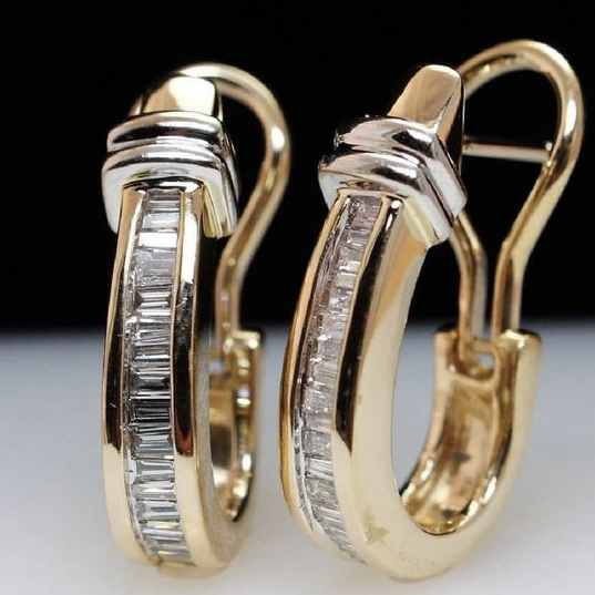 Brincos vintage dourados com cristais incrustados